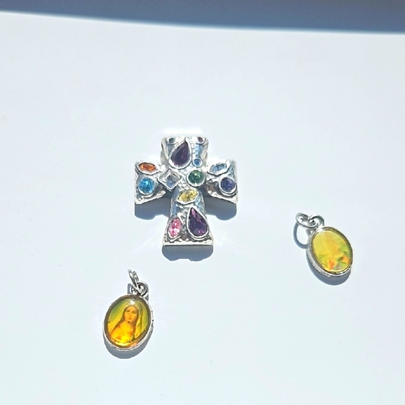 Lot 3 Pieces Charms Pendants Assorted Spiritual Jewelry - Picture 2 of 8